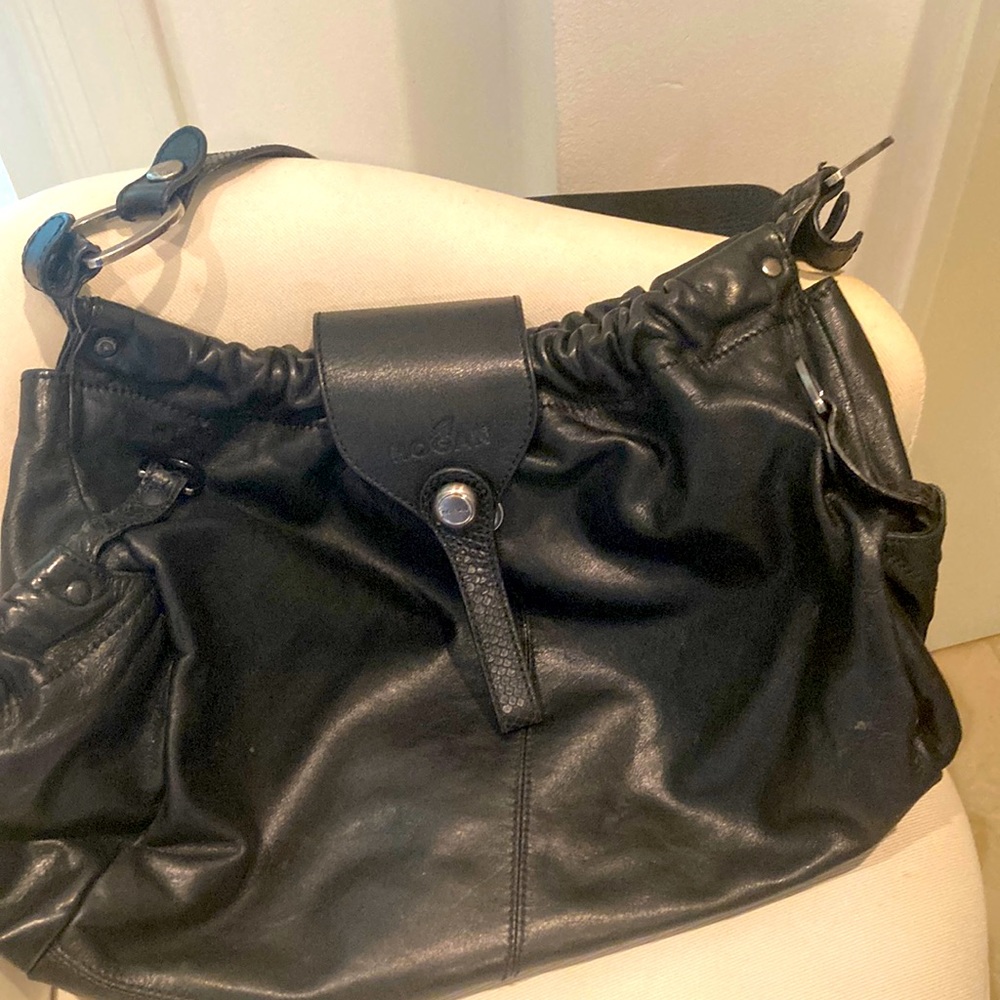 Hogan black leather shoulder bag with pockets outside